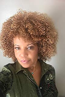 Linda D Gaines